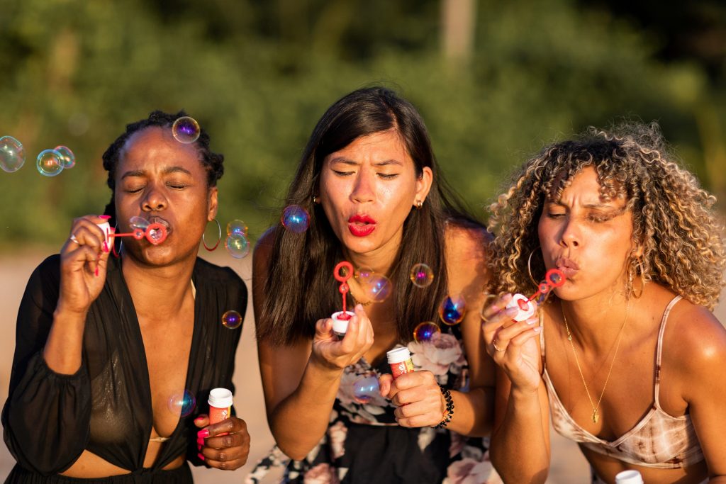 séance photo entre copines en Guadeloupe avec bulles