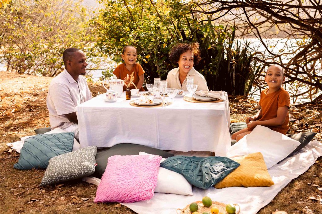 Brunch et séance photo en famille au bord de l'eau en Guadeloupe