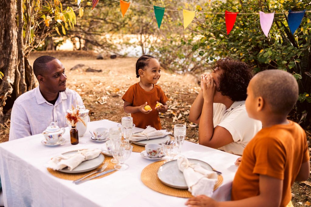 Brunch et séance photo en famille au bord de l'eau en Guadeloupe