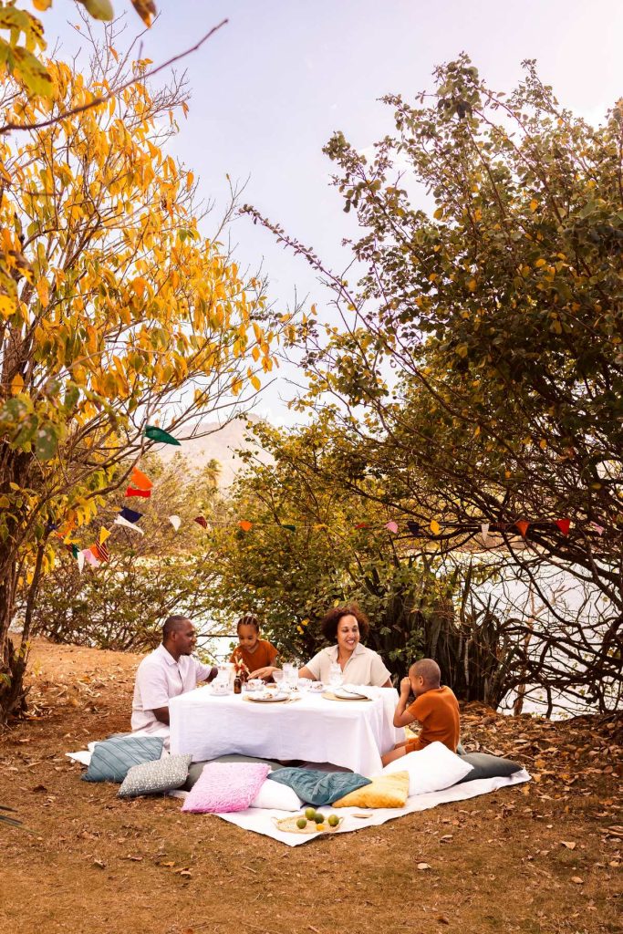 Brunch et séance photo en famille au bord de l'eau en Guadeloupe