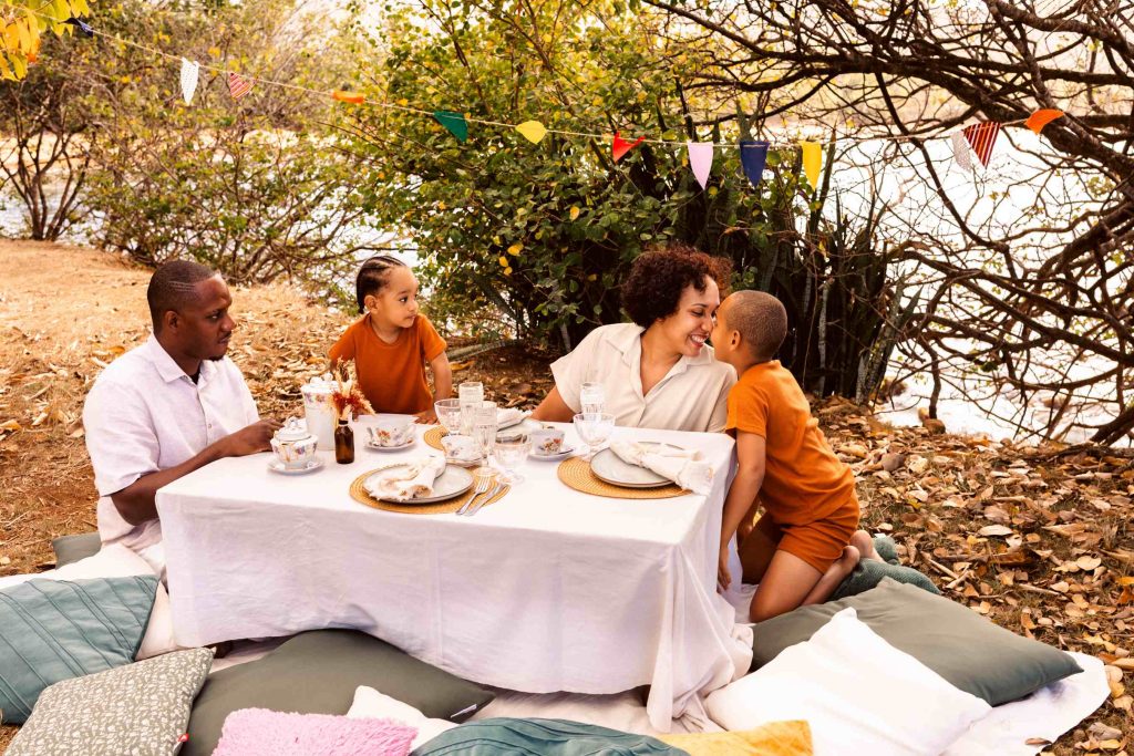 Brunch et séance photo en famille au bord de l'eau en Guadeloupe