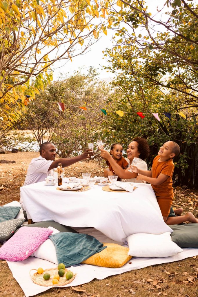 Brunch et séance photo en famille au bord de l'eau en Guadeloupe