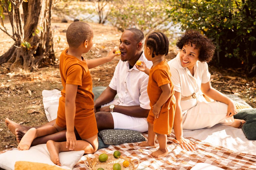 Brunch et séance photo en famille au bord de l'eau en Guadeloupe
