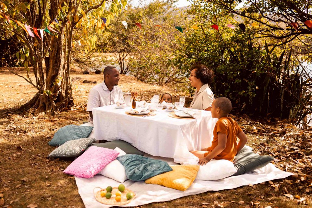 Brunch et séance photo en famille au bord de l'eau en Guadeloupe