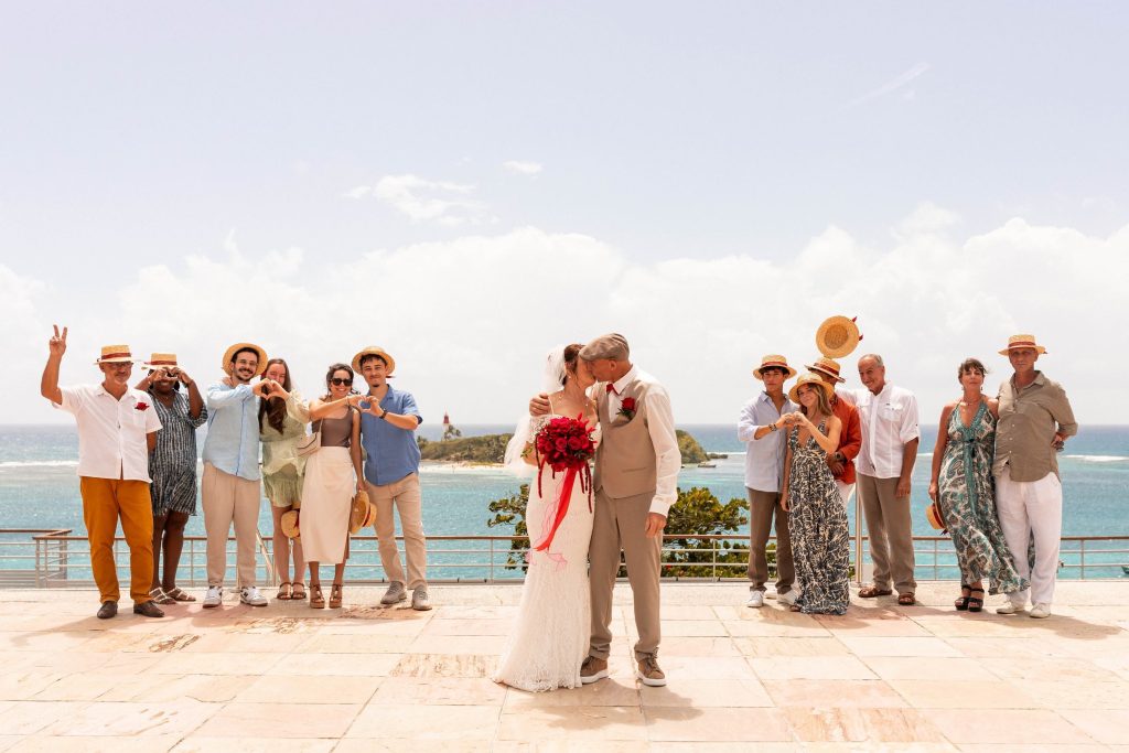 Photo de groupe devant l'îlet Gosier en Guadeloupe