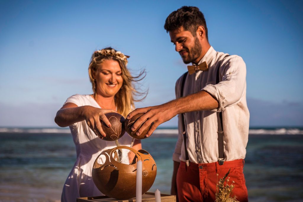La cérémonie du sable en Guadeloupe