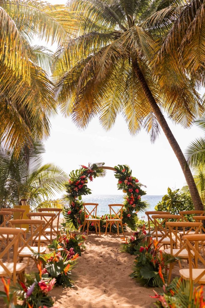 Arche de mariage fleurs locales Guadeloupe