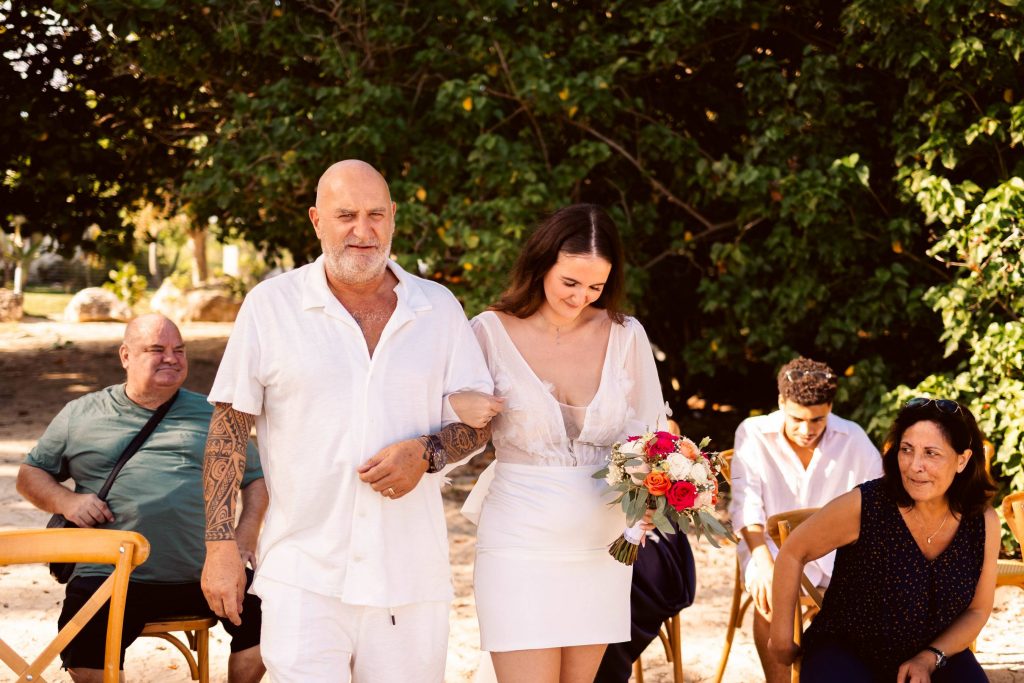 arrivée de la mariée avec son papa