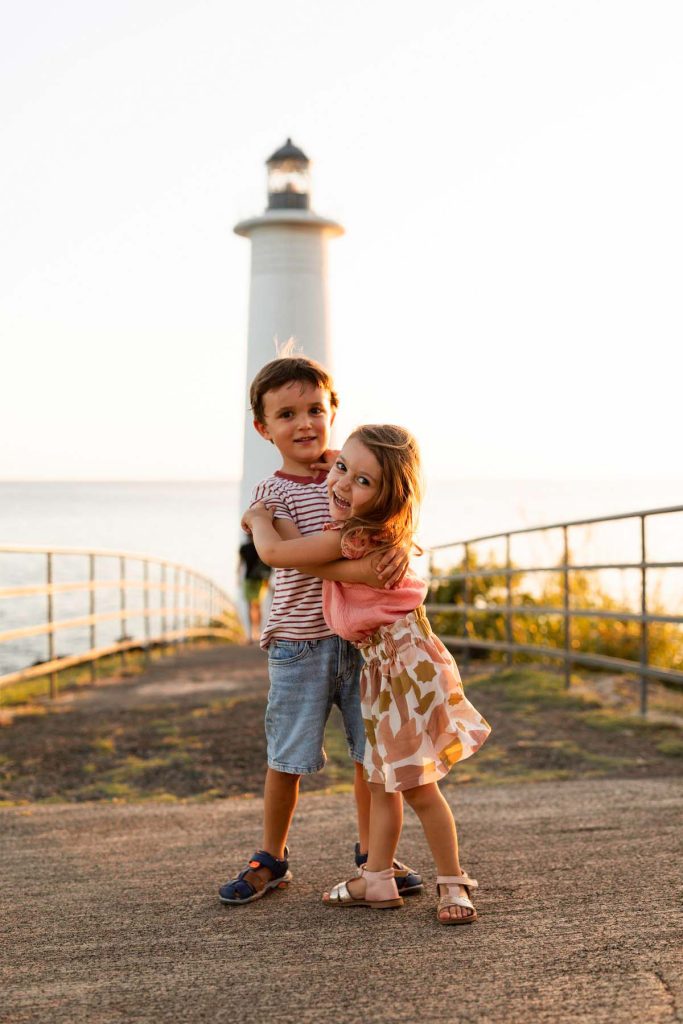 Famille au phare de Vieux-Fort en Guadeloupe