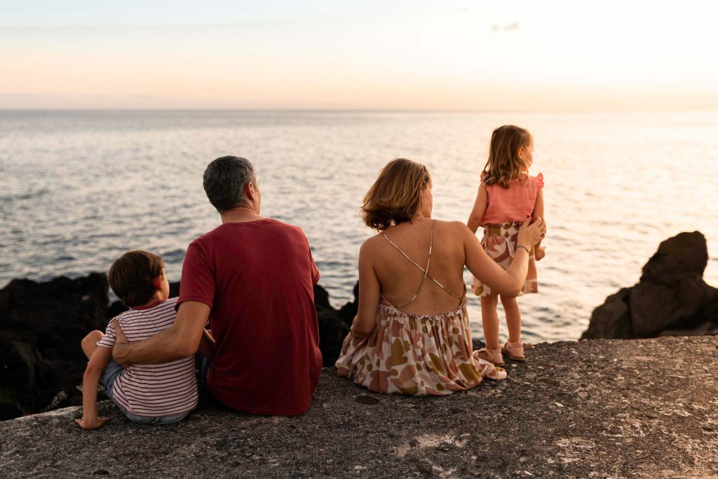 Famille au phare de Vieux-Fort en Guadeloupe
