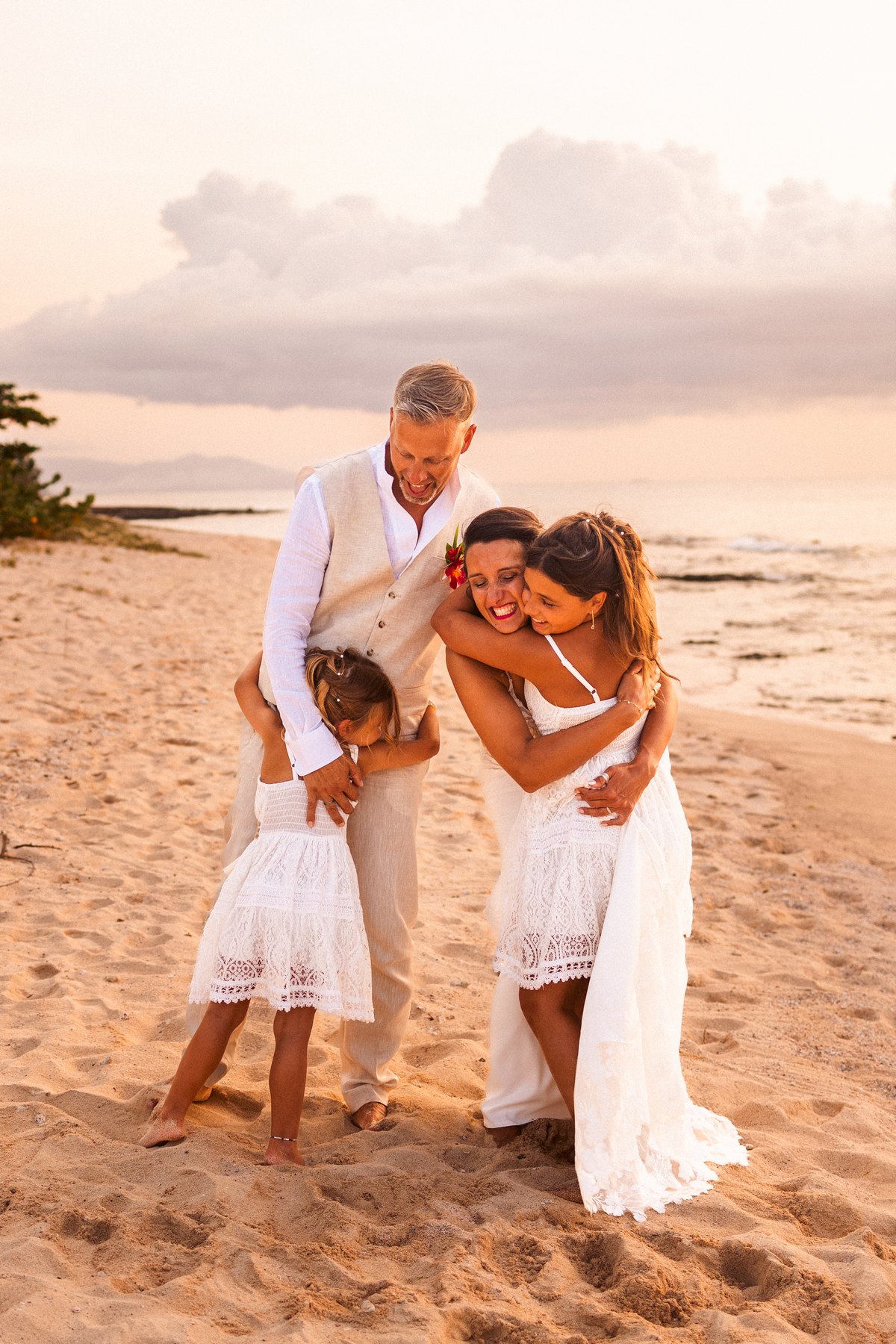 Mariage intimiste en Guadeloupe, séance photo sur la plage
