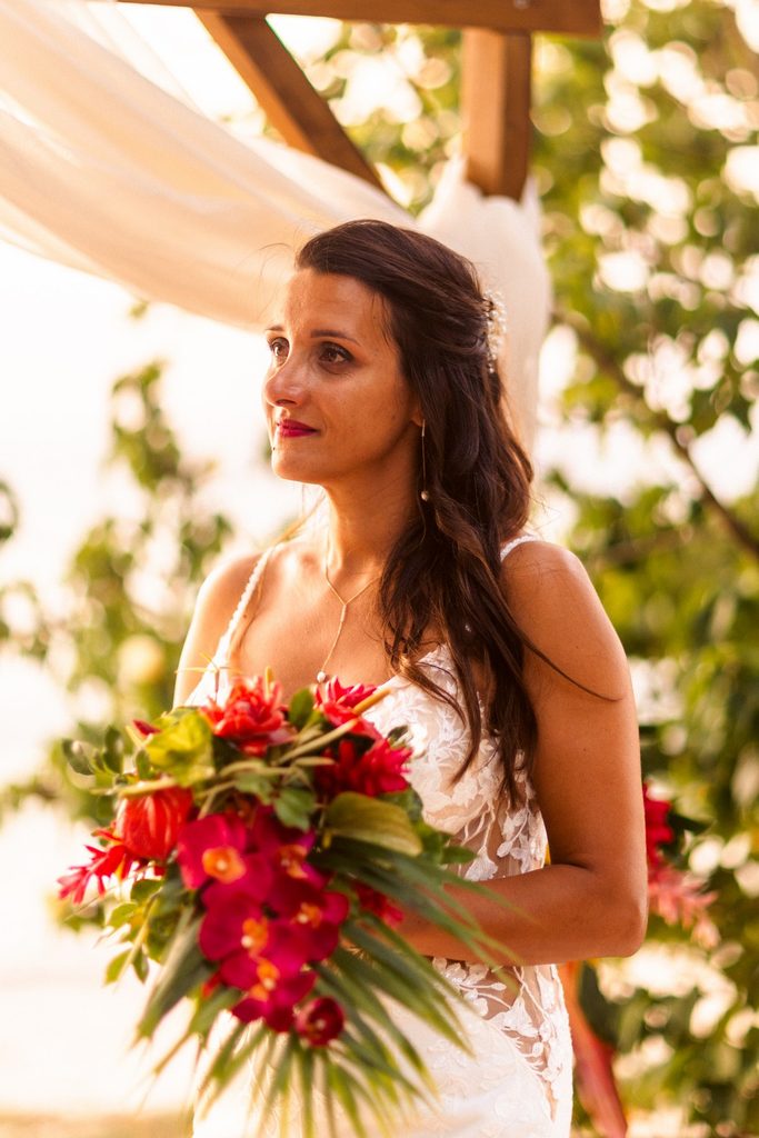 Mariage intimiste en Guadeloupe, cérémonie laïque sur la plage